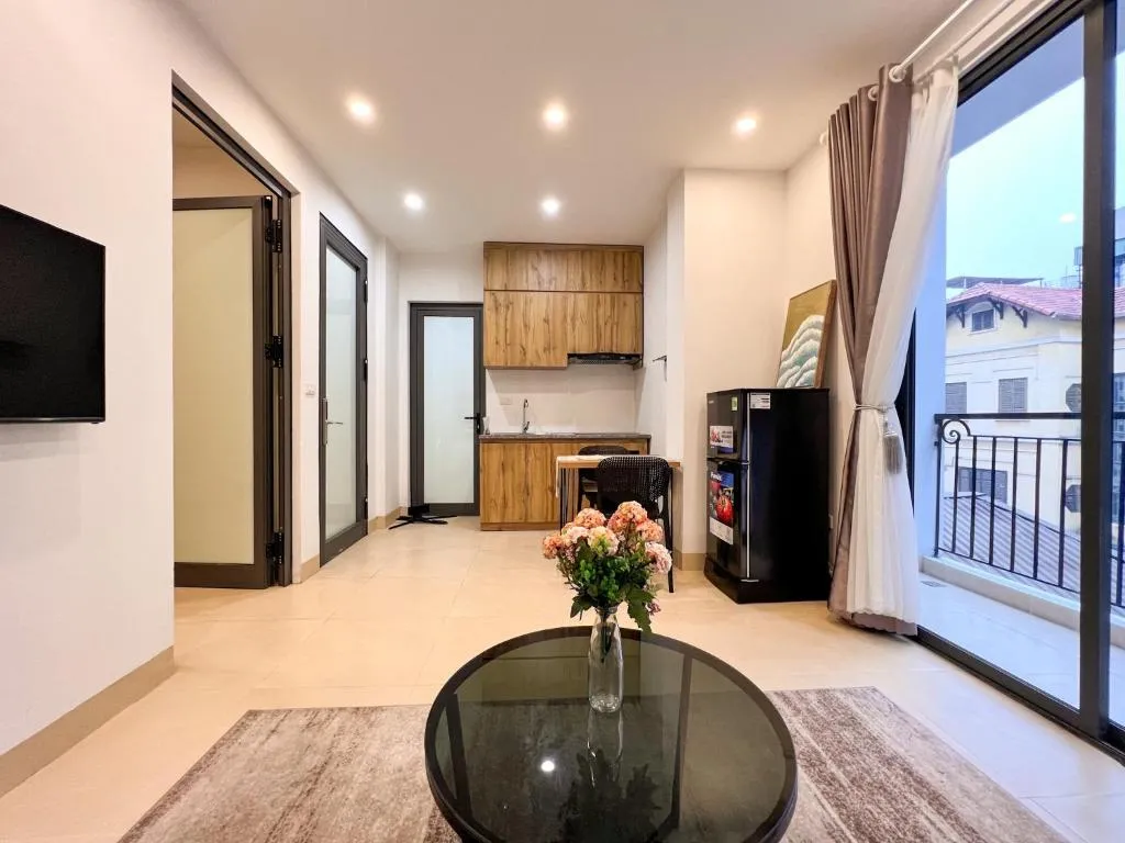 Image of NINE HOUSING 290 Kim Ma
