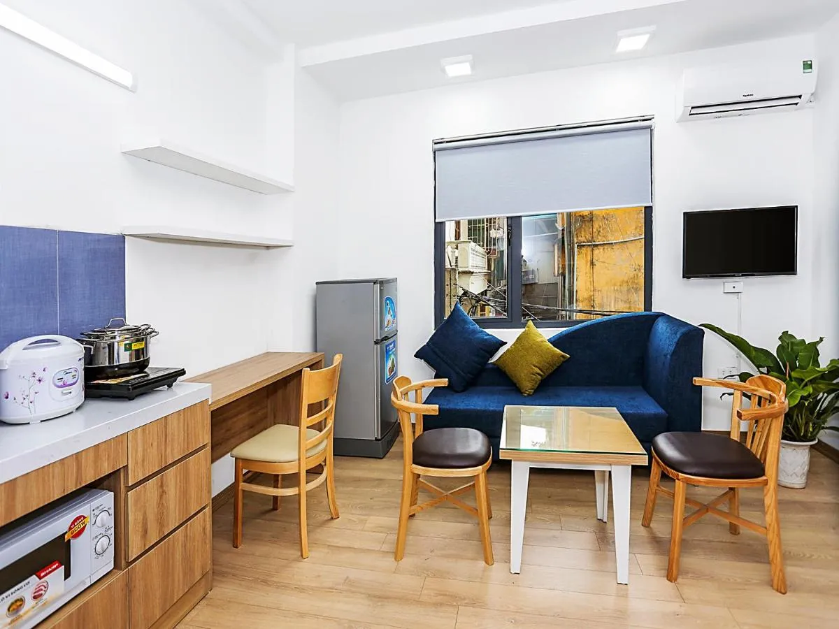 Image 3 of NYT Home Giang Vo