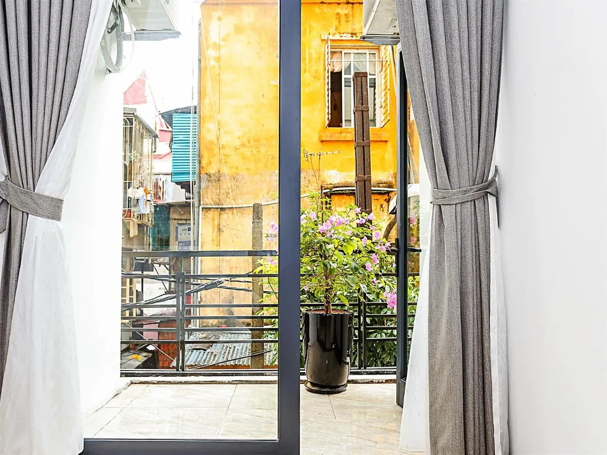 Image 5 of NYT Home Giang Vo
