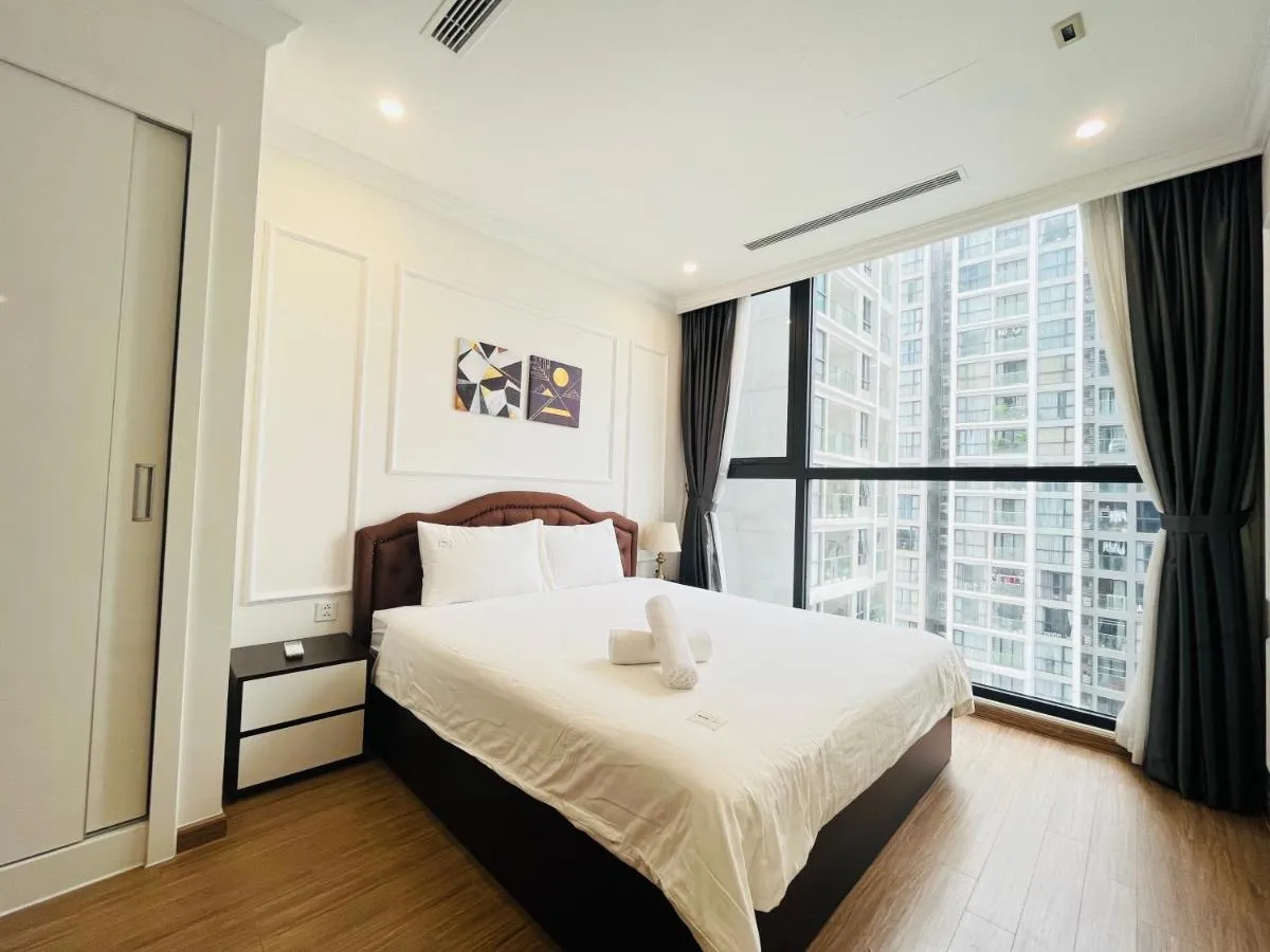 Image 1 of Nanahousing-3 Bedroom Apartment Vinhomes Skylake