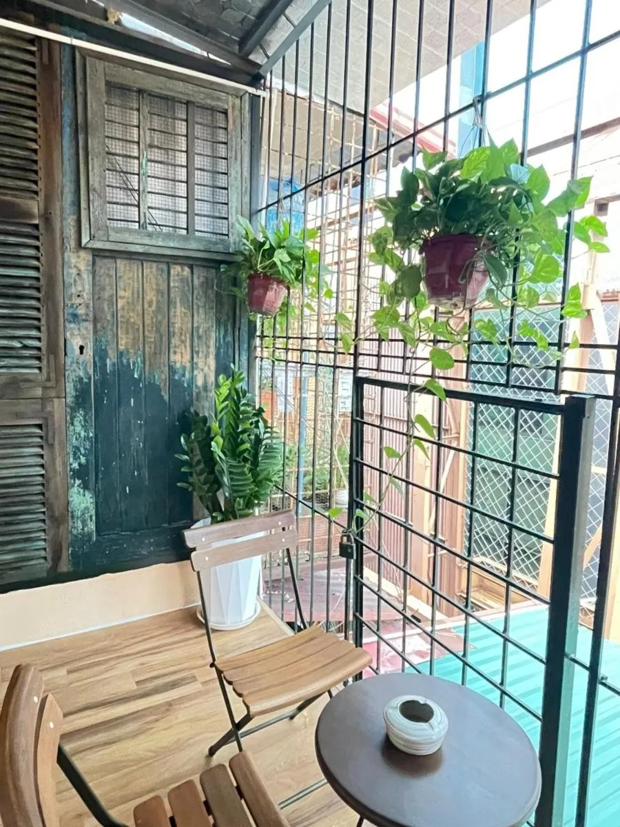 Image 4 of Quiet Private Apartment, 5′ to Hoan Kiem Lake, 2 Balconies, 1 Bedroom, Free WIFI – NETFLIX, Zeit Home 506