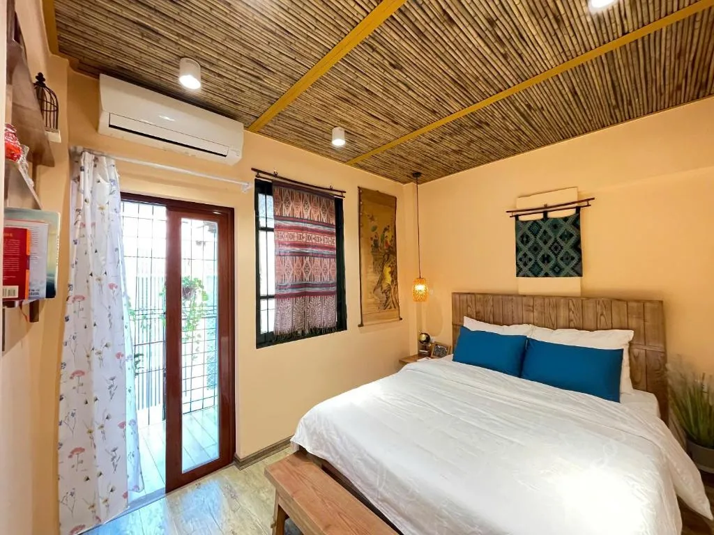 Image of Quiet Private Apartment, 5′ to Hoan Kiem Lake, 2 Balconies, 1 Bedroom, Free WIFI – NETFLIX, Zeit Home 506