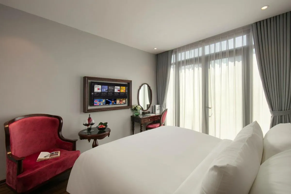 Image 4 of Serene Central Hotel