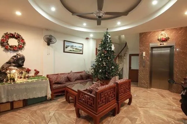 Image 2 of Studio Apartment filled with nature light near the Hanoi Opera House Căn hộ đầy đủ tiện nghi có thang máy gần Nhà Hát Lớn