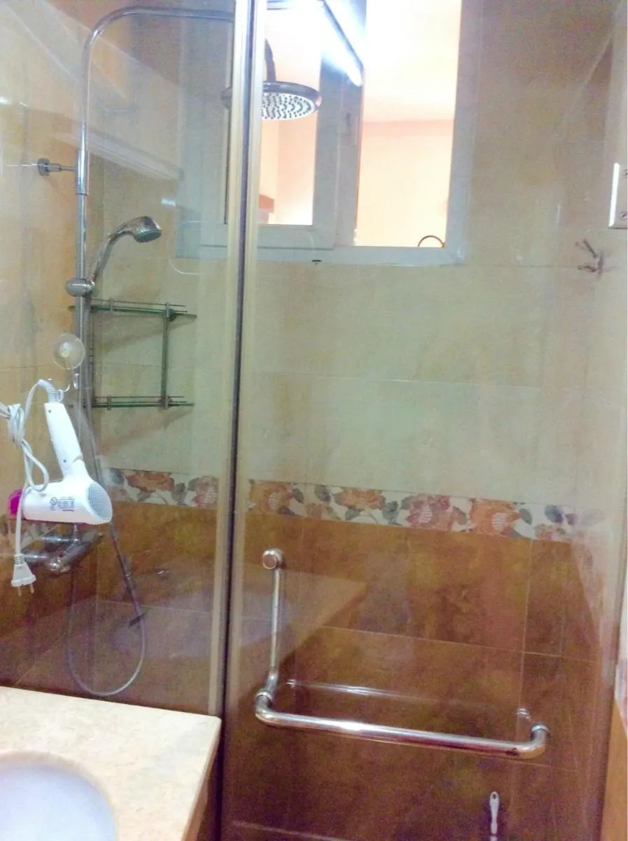 Image 5 of Studio Apartment filled with nature light near the Hanoi Opera House Căn hộ đầy đủ tiện nghi có thang máy gần Nhà Hát Lớn