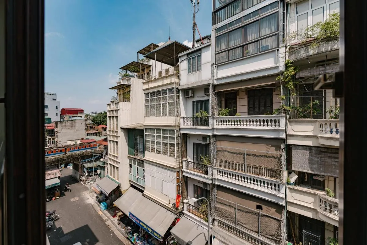 Image 5 of Tamundi Homestay Train Street View- Đồng Xuân Market