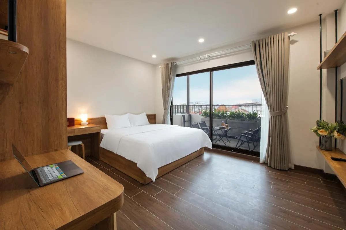 Image 6 of The Literature’N Central Hotel and Travel