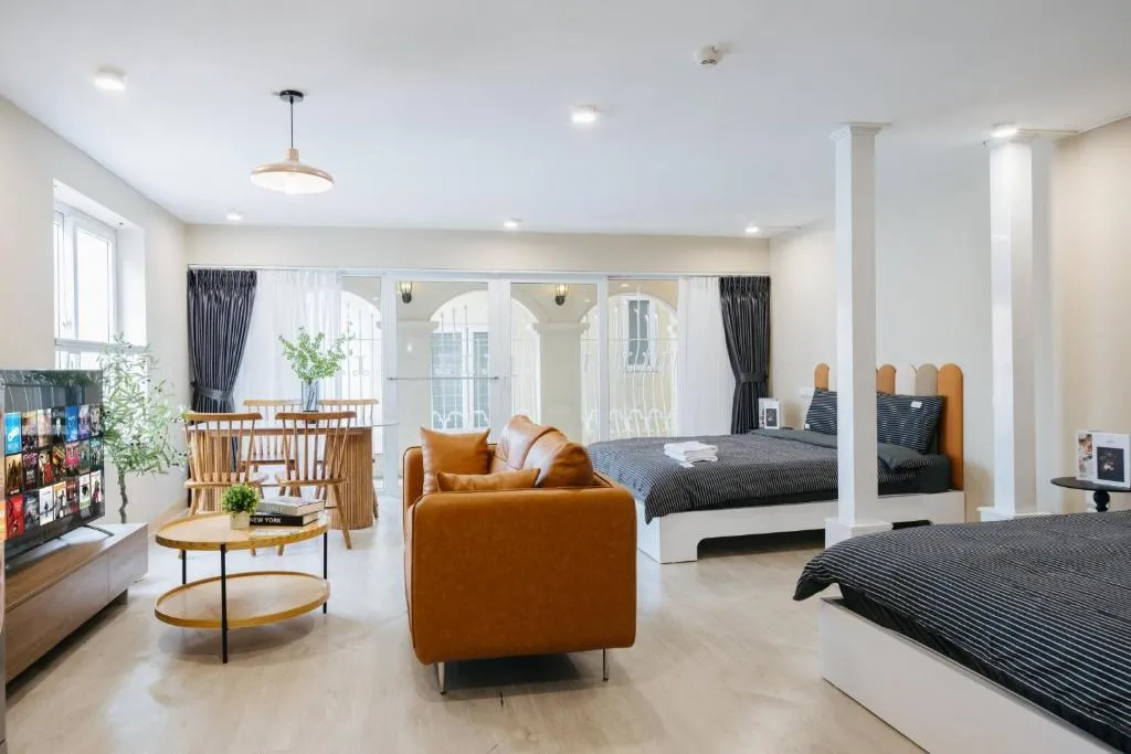Image of VietHOME- 502 Hang Bai-4 pax Netflix FREE Laundry