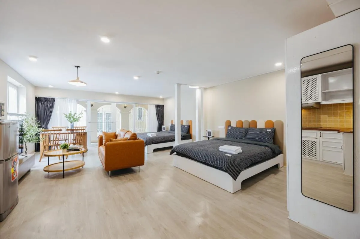 Image 1 of VietHOME- 502 Hang Bai-4 pax Netflix FREE Laundry