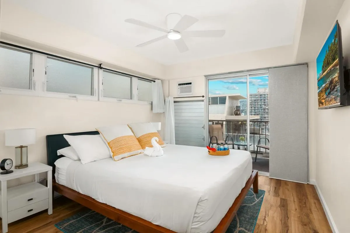 Image 1 of 2BR & 2BA Condo in Kuhio at Waikiki with Free Parking!