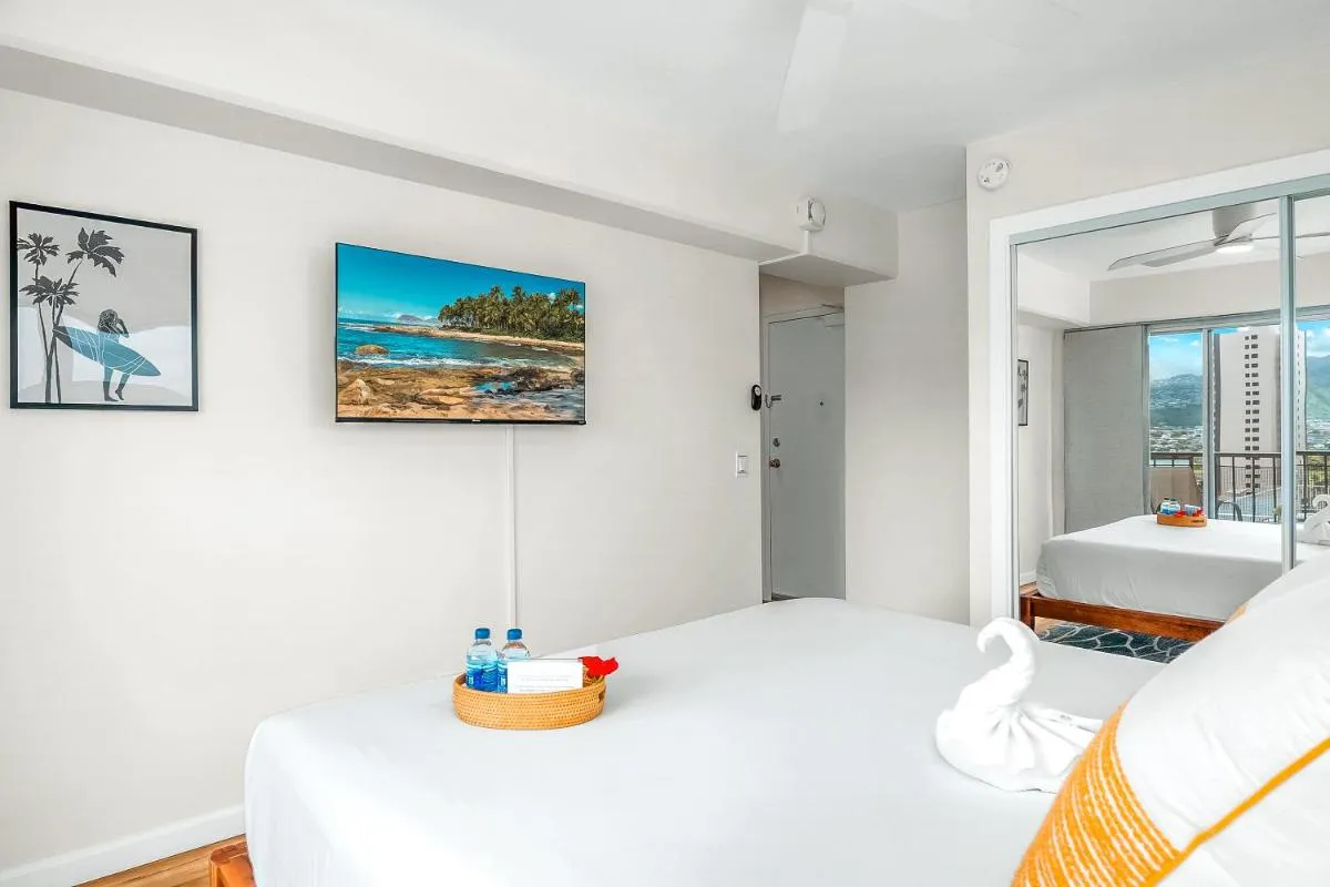 Image 4 of 2BR & 2BA Condo in Kuhio at Waikiki with Free Parking!