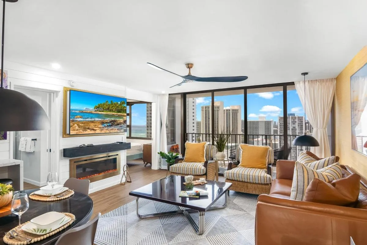 Image 3 of 30th Fl Luxury Ocean & Waikiki view with Free Parking