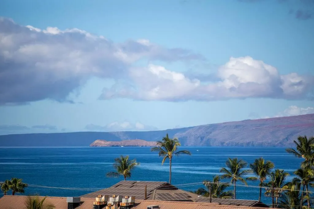 Image 6 of 3BR Penthouse- ocean views, lanais, ACs, hot tub, pool, sauna, steps to beach