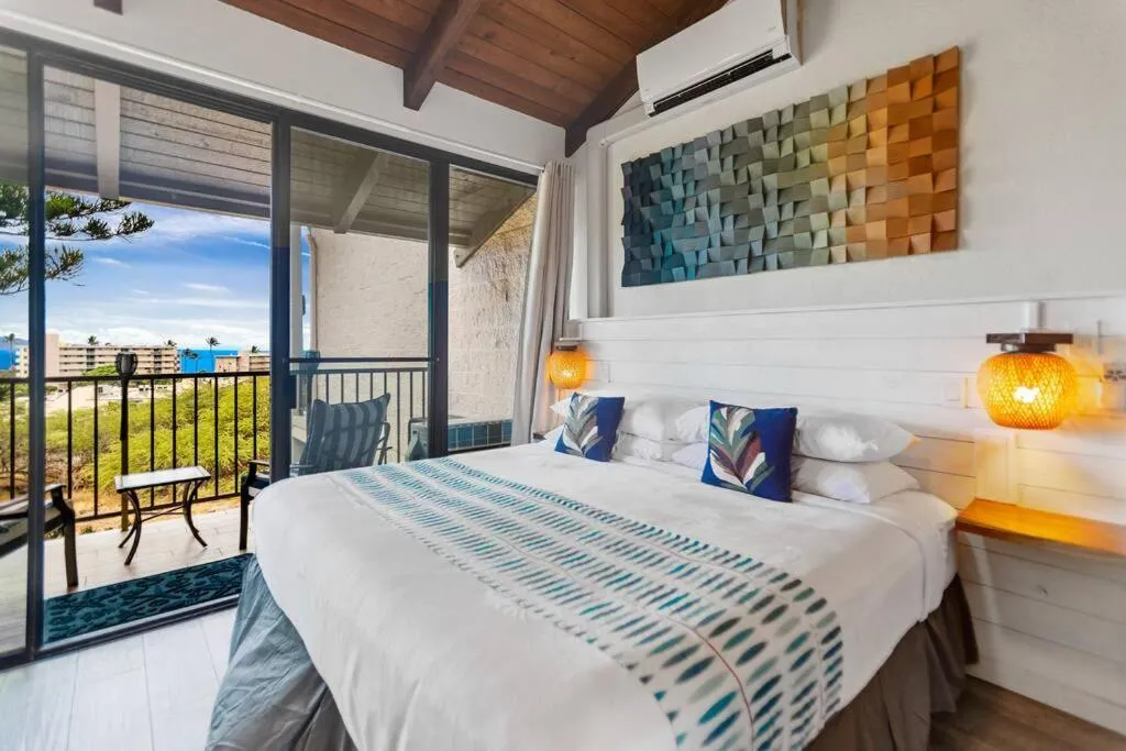 Image 5 of 3BR Penthouse- ocean views, lanais, ACs, hot tub, pool, sauna, steps to beach