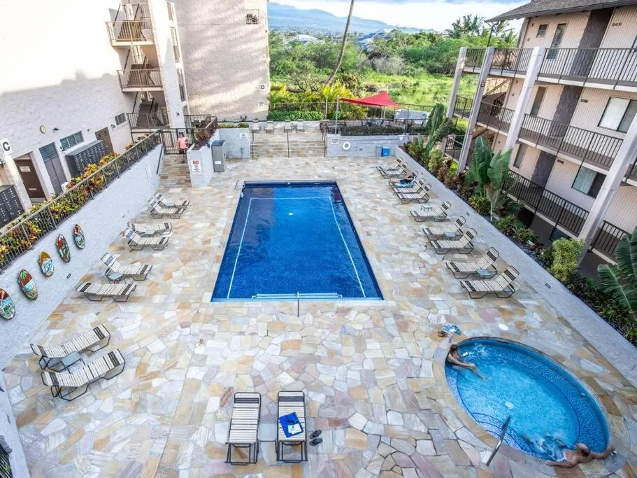Image 3 of 3BR Penthouse- ocean views, lanais, ACs, hot tub, pool, sauna, steps to beach