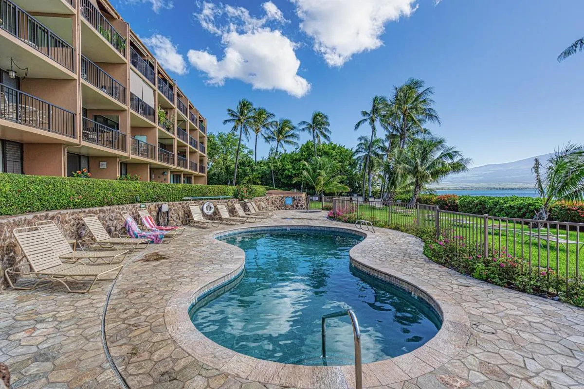 Image 3 of 401 Maalaea Banyans