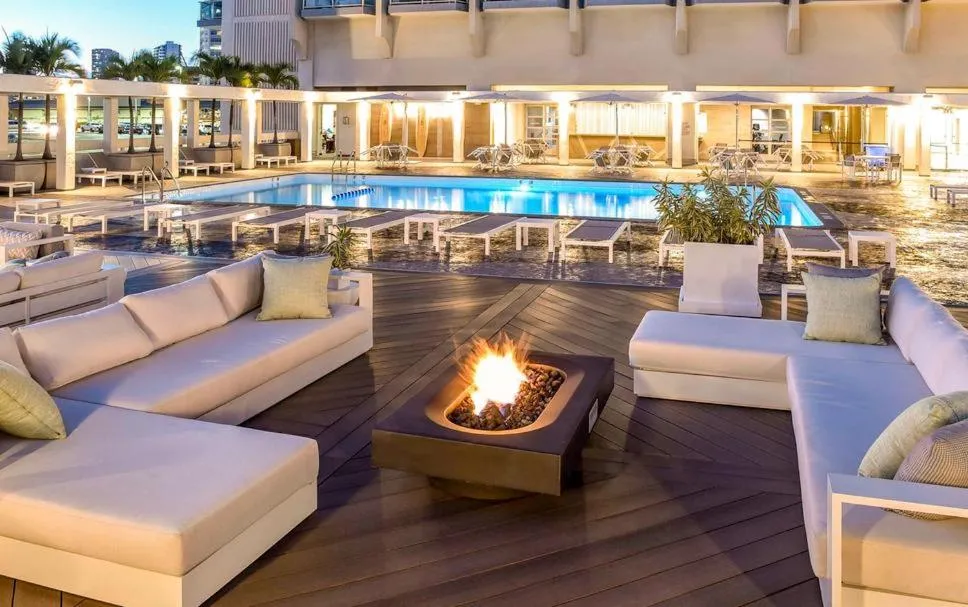 Image of Ala Moana Hotel _ Ocean view with balcony