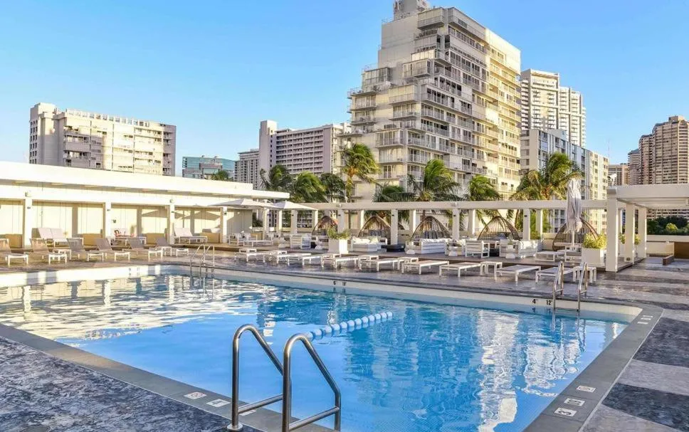 Image 3 of Ala Moana Hotel _ Ocean view with balcony