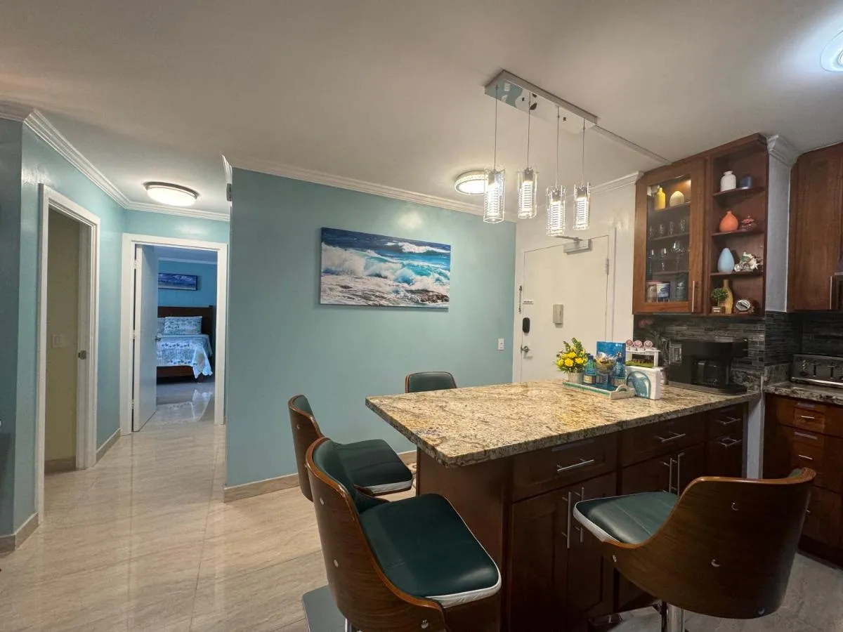 Image 2 of Aloha Waikiki Condo 2Beds, 2Baths, Free Parking.