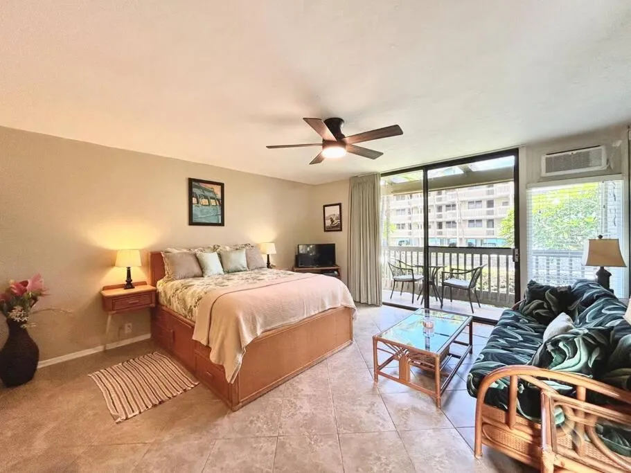 Image 1 of Amazing condo peaks of ocean view On Ali’i Dr by surf spots