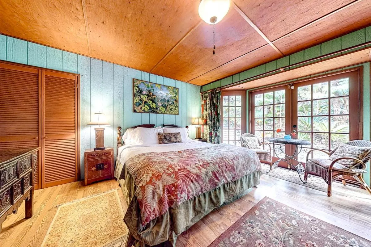 Image 1 of Anthurium Cottage