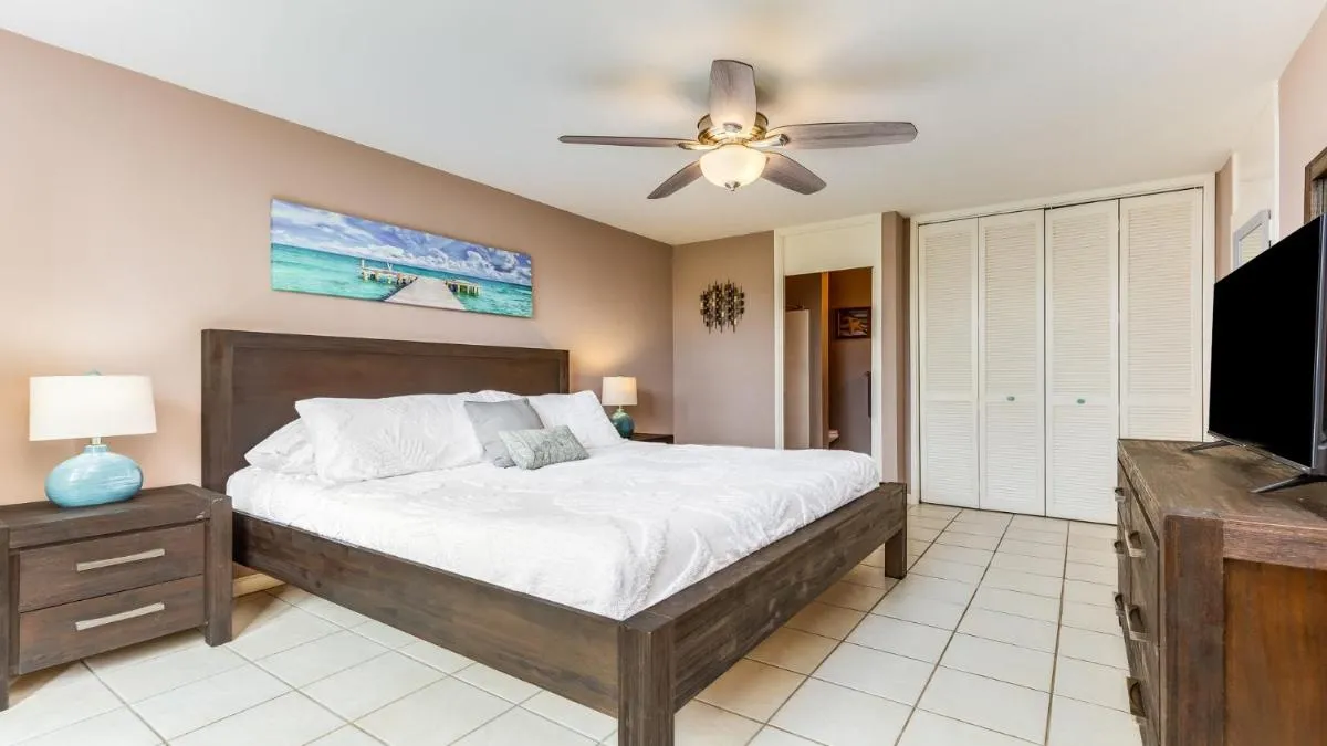 Image 1 of Beach Cozy North Shore Turtle Bay Condo