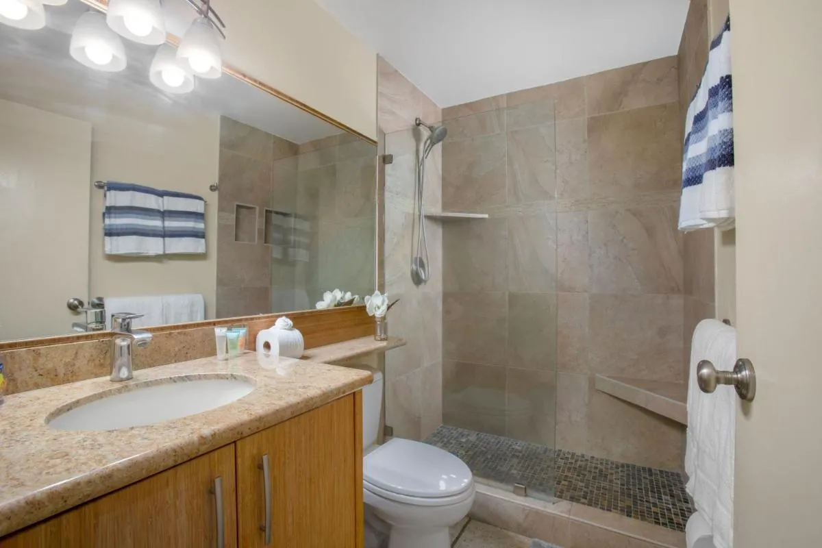 Image 4 of Beautiful 1 Bedroom Condo with Ocean Views | Oceanfront