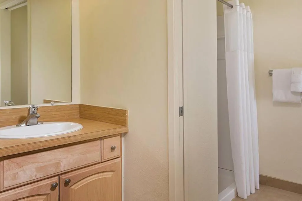 Image 2 of Beautiful 1 bedroom Condo @ Kona!