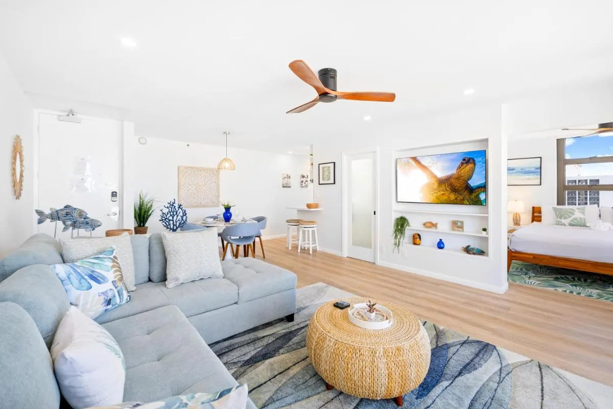 Image 4 of Beautiful Ocean View Condo, Near Beach with Free Parking