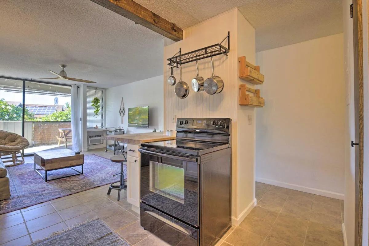 Image 4 of Big Island Condo with Pool Access 1 Mi to Beach!