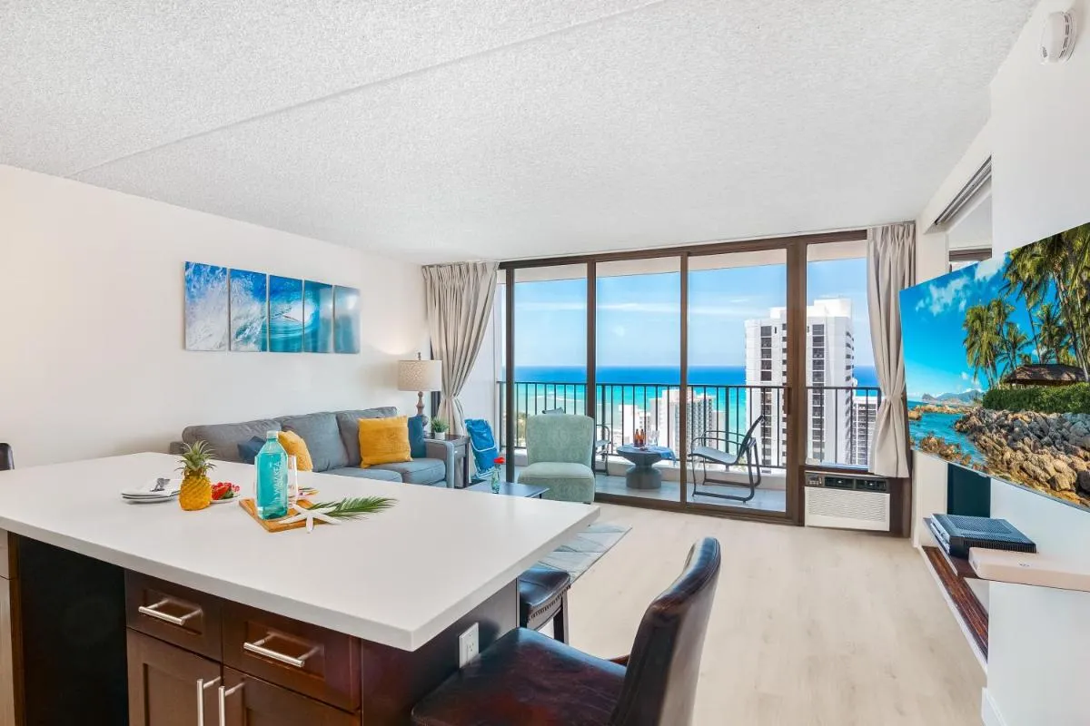 Image 3 of Breathtaking Ocean View 1 BR Condo with Free Parking!