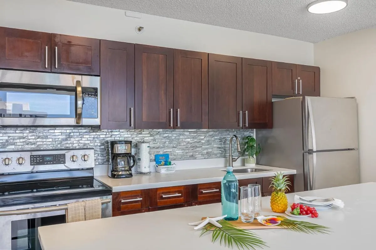 Image 6 of Breathtaking Ocean View 1 BR Condo with Free Parking!
