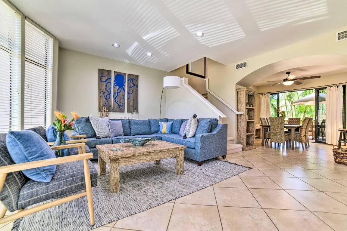 Image of Bright and Airy Lahaina Condo – Walk to Beach!