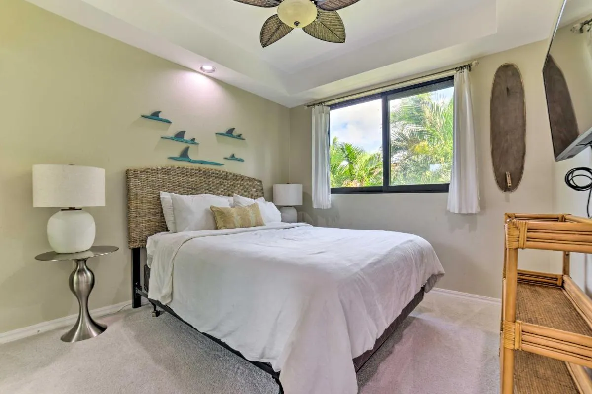 Image 1 of Bright and Airy Lahaina Condo – Walk to Beach!