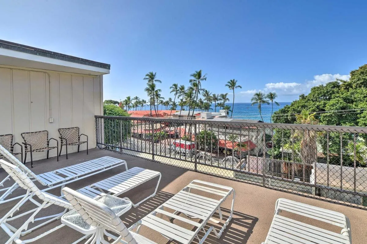 Image 6 of Centrally Located Kailua-Kona Condo with Lanai!