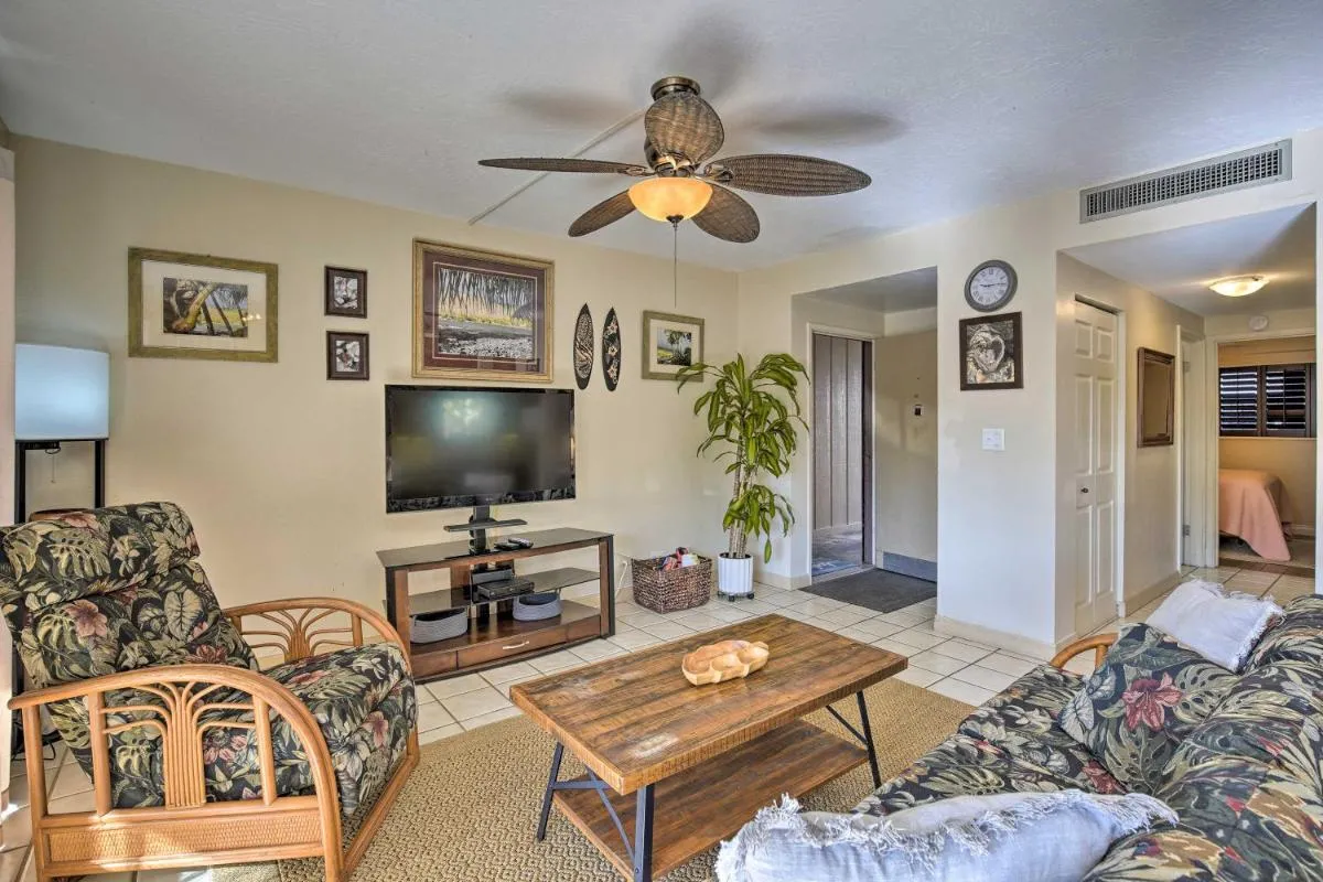 Image 5 of Centrally Located Kailua-Kona Condo with Lanai!