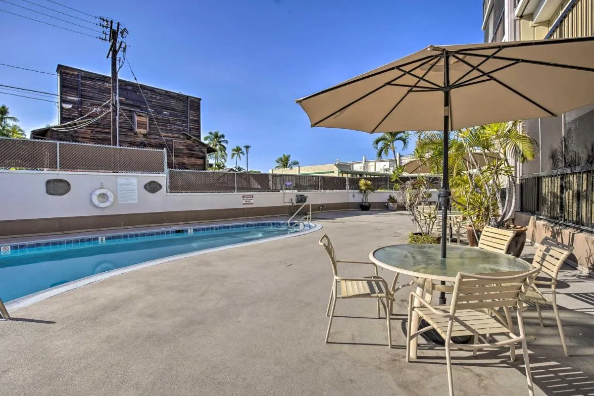 Image 3 of Centrally Located Kailua-Kona Condo with Lanai!