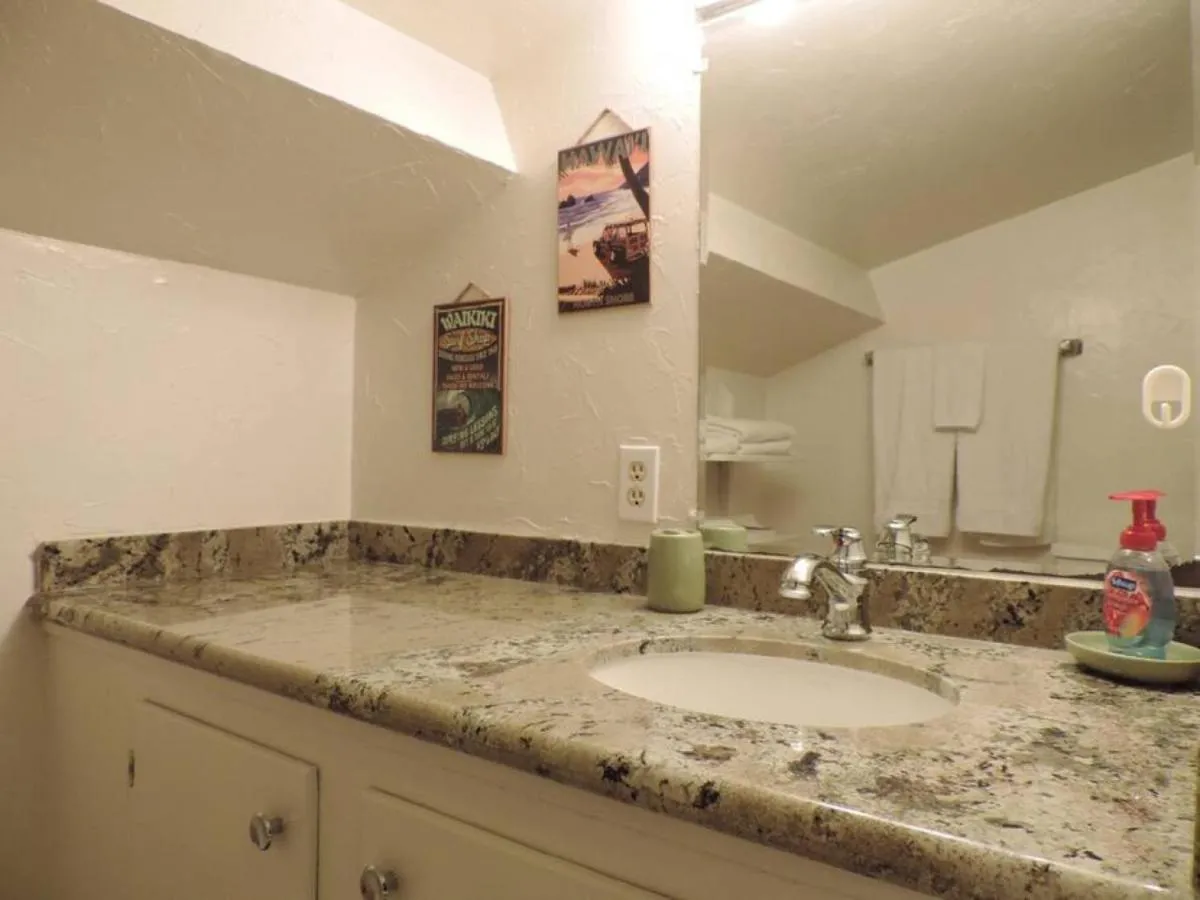 Image 2 of Charming One Bedroom with loft by the pool