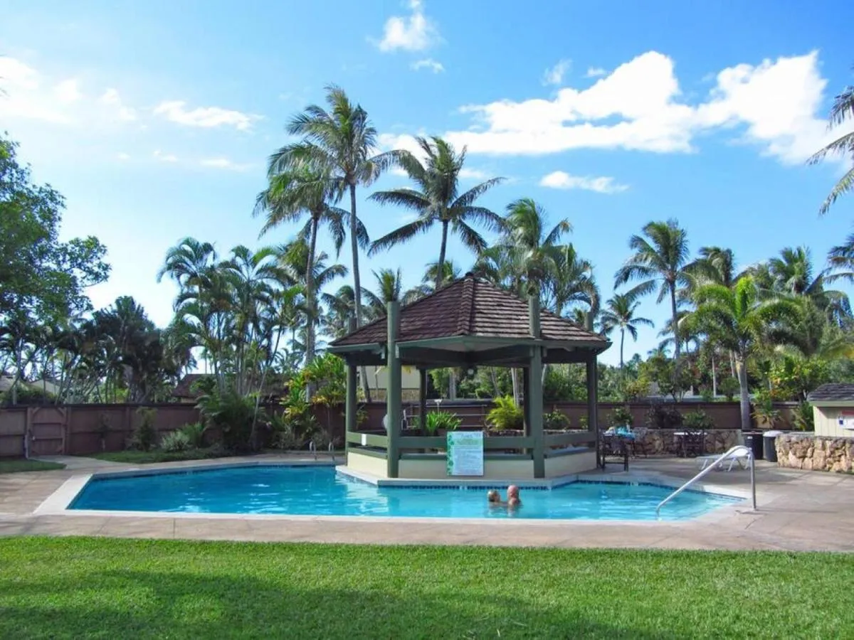 Image 3 of Charming One Bedroom with loft by the pool
