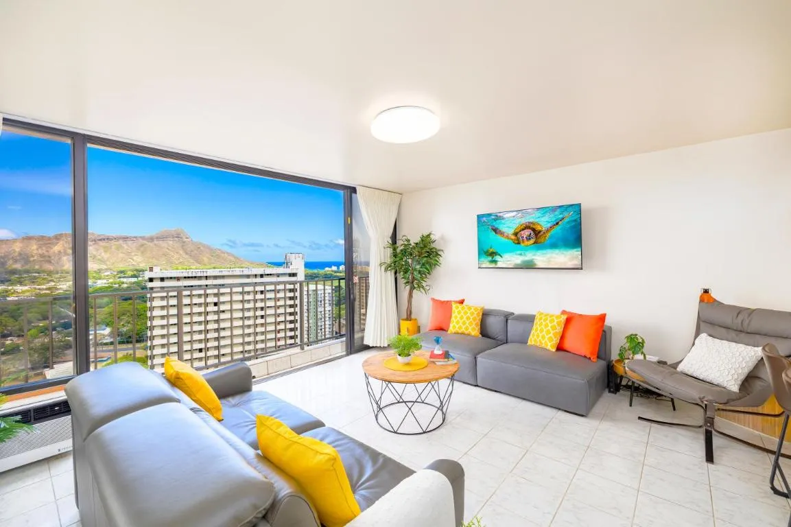 Image of Chic Condo Near Waikiki Beach – Free Parking!