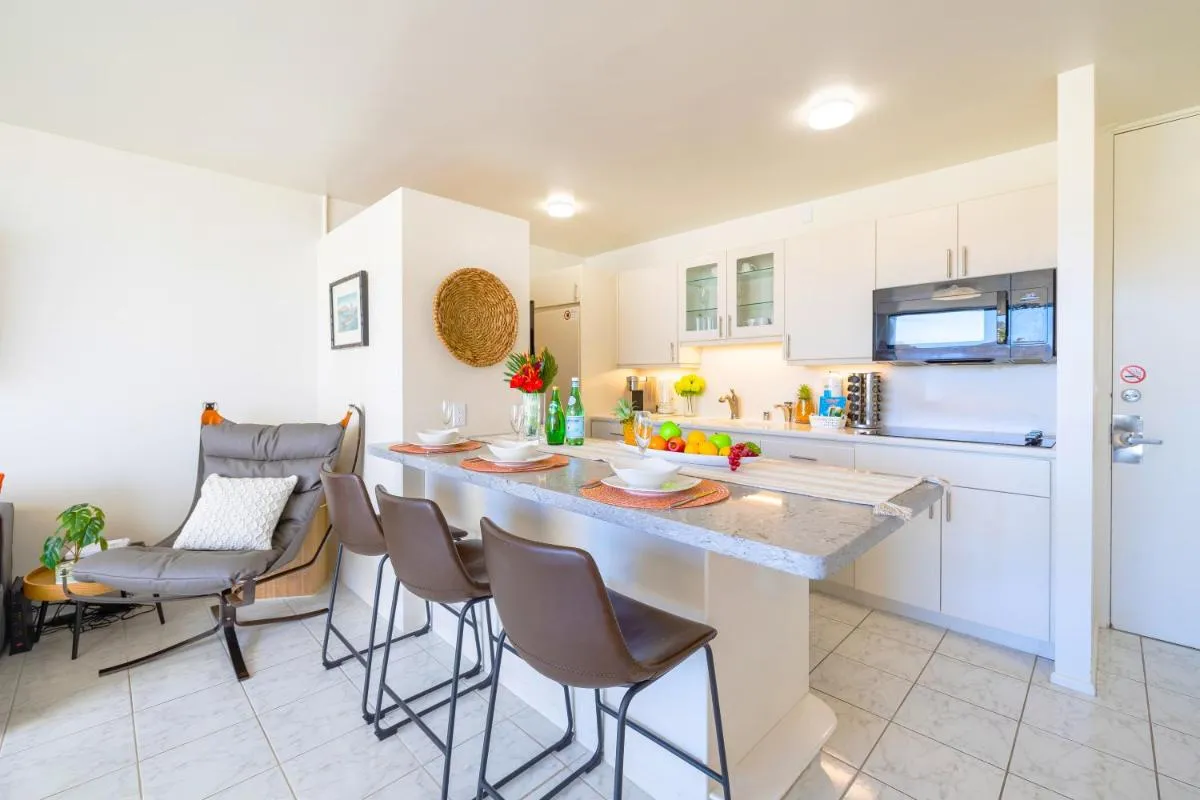 Image 4 of Chic Condo Near Waikiki Beach – Free Parking!