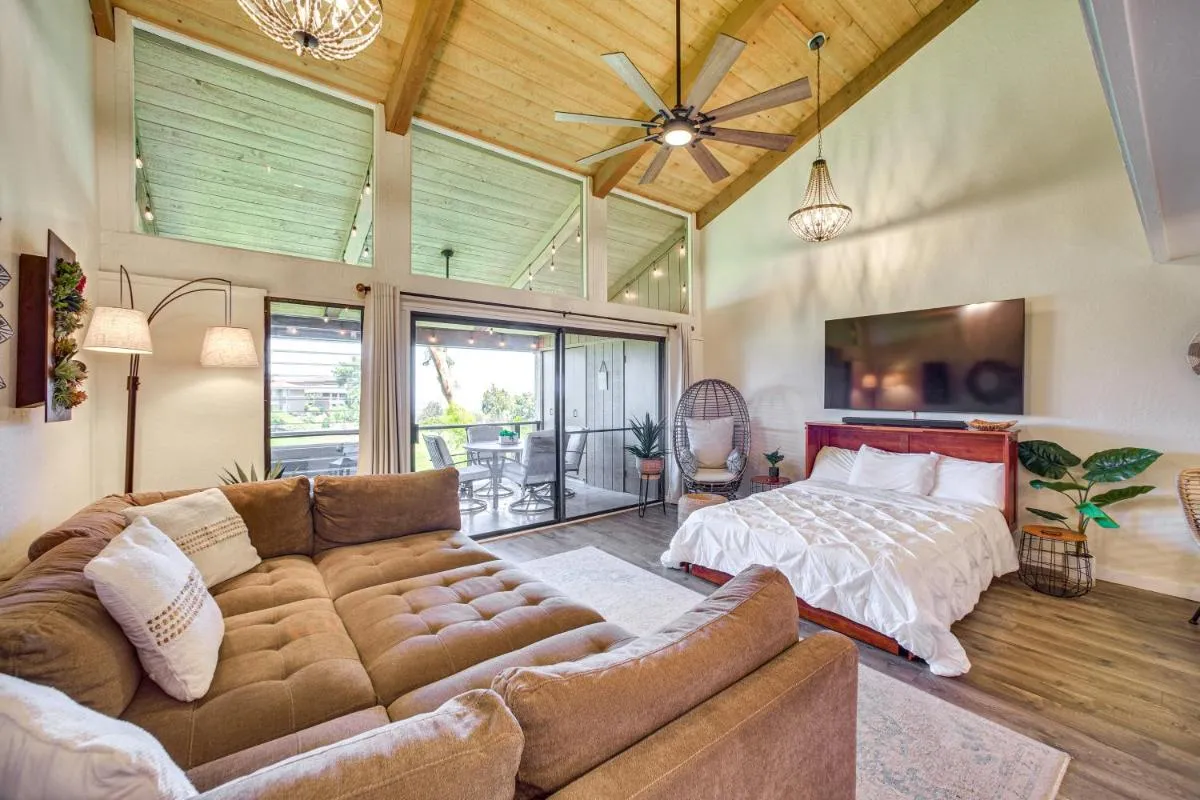 Image 5 of Chic Waikoloa Condo with Lanai and Complex Pools!