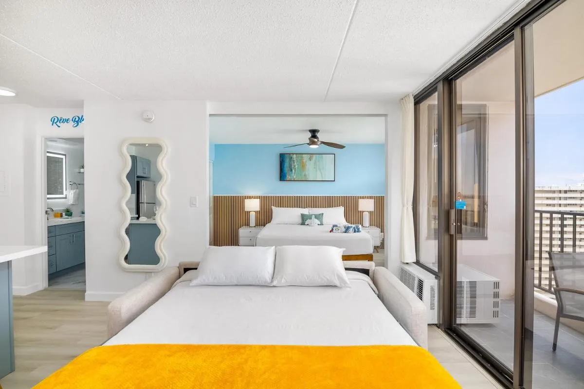 Image 1 of Chic and Upscale Waikiki Beach Ocean View with Parking