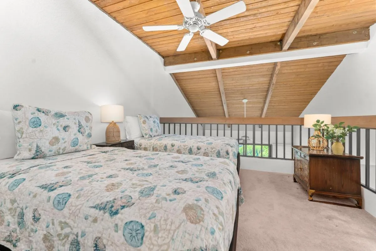 Image 1 of Convenient to downtown Kihei, across famous Charley Young Beach, 3 pool, tennis courts MV3407