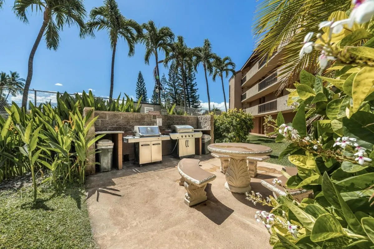 Image 6 of Convenient to downtown Kihei, across famous Charley Young Beach, 3 pool, tennis courts MV3407