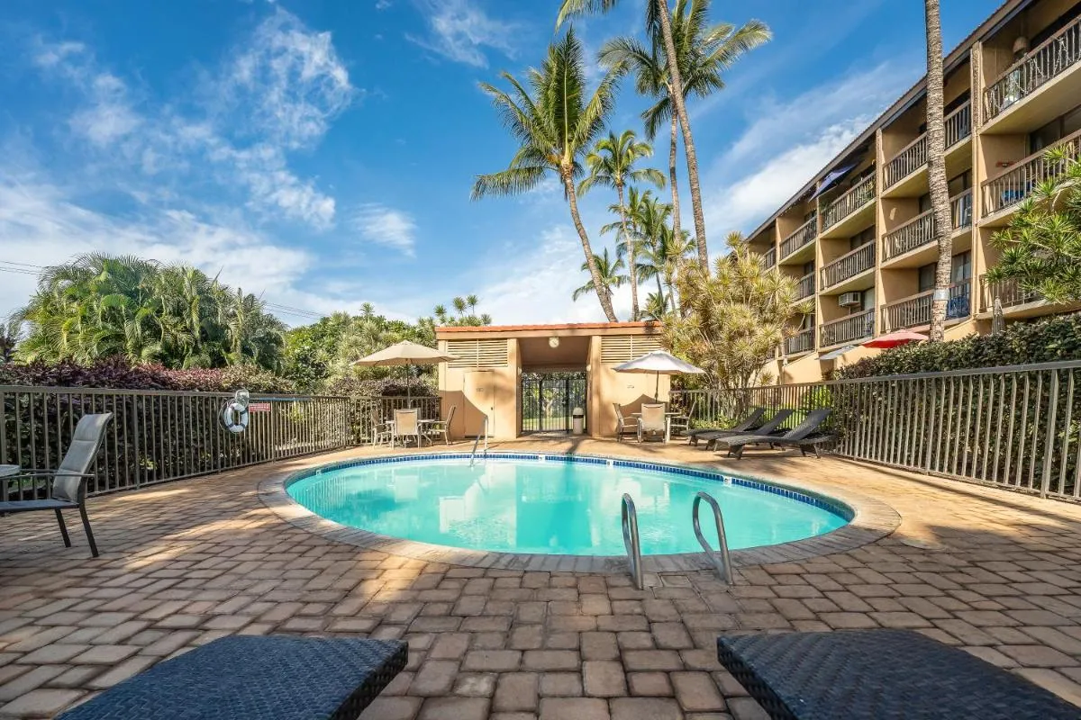 Image 3 of Convenient to downtown Kihei, across famous Charley Young Beach, 3 pool, tennis courts MV3407