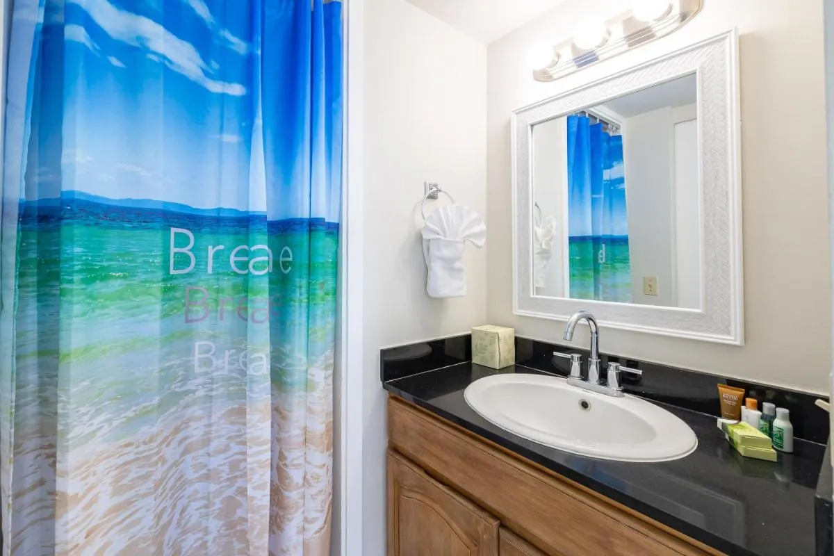 Image 2 of Cozy Waikiki Studio at Aqua Aloha Surf