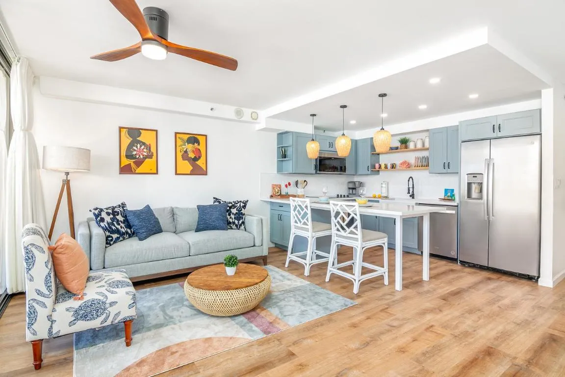 Image of Deluxe 34FL Ocean View, One Block to Waikiki Beach