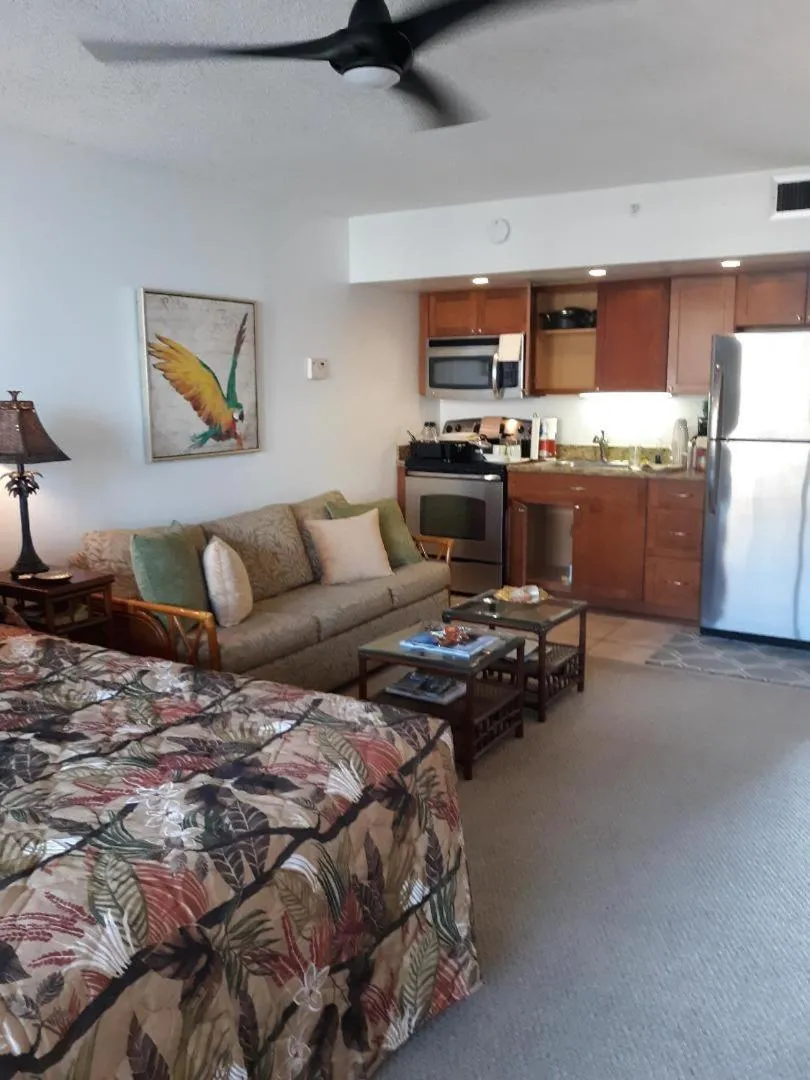 Image 4 of Deluxe Oceanview Maui Studio..New & Updated