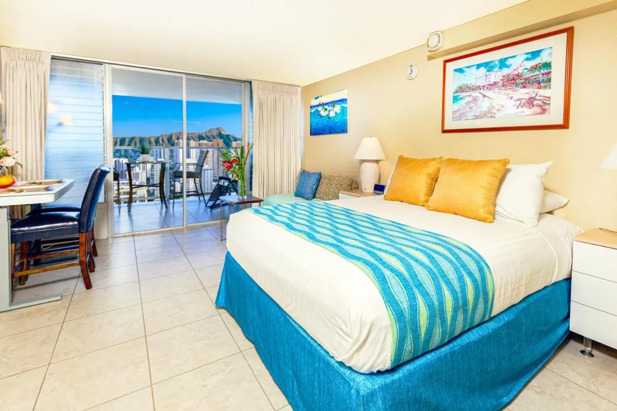 Image 1 of Escape to Paradise, Ocean & Diamond Head View Studio in Waikiki!